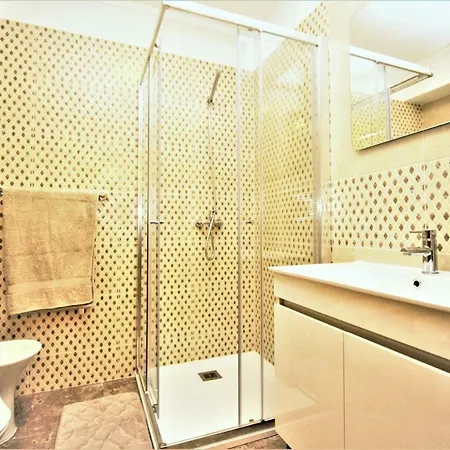 Topfloor With Exclusive Sea View Apartment